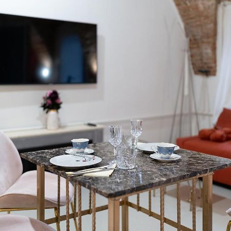 Апартаменти 5* Luxury In Unirii Square. Клуж-Напока Екстер'єр фото