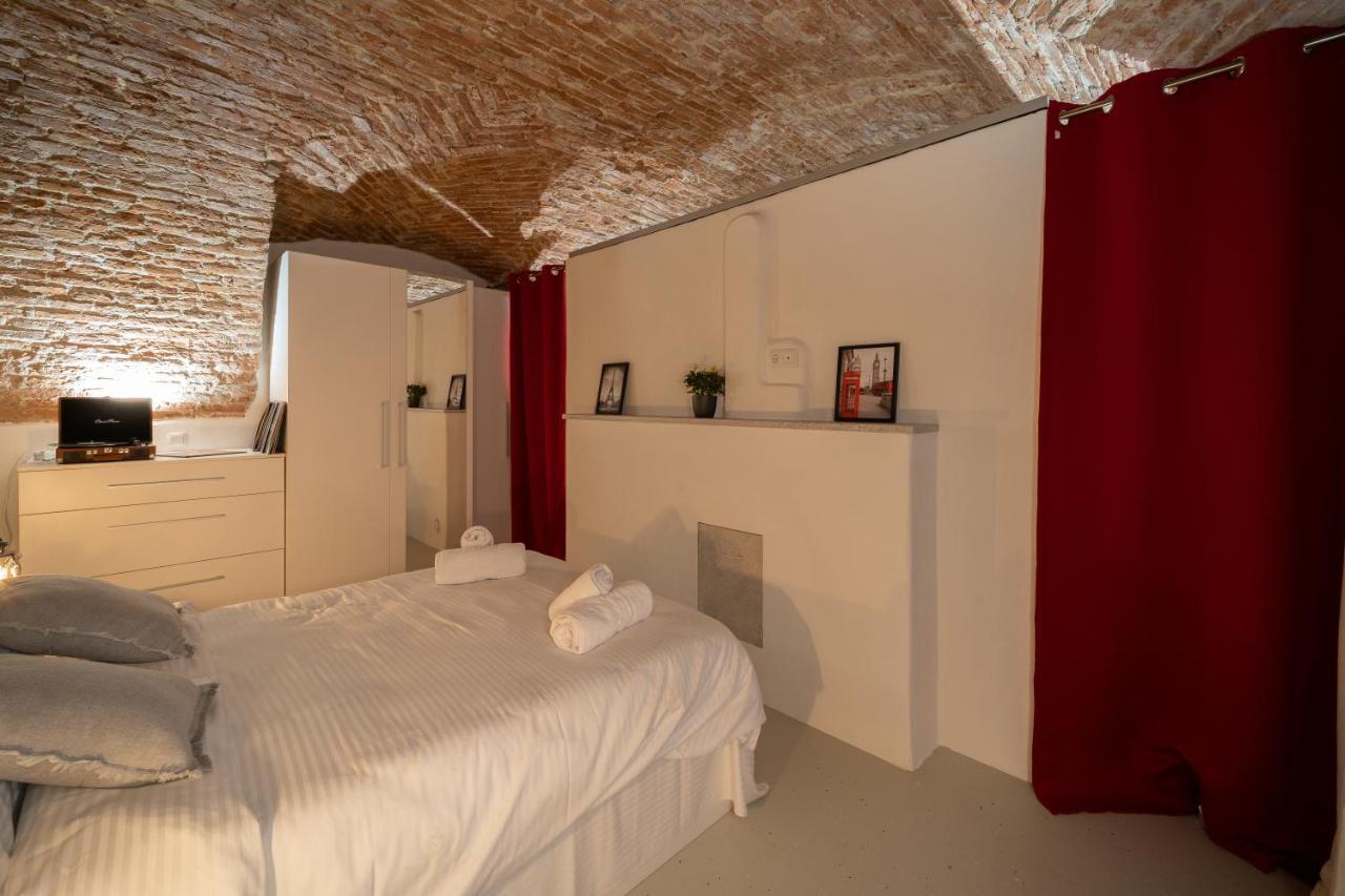 Апартаменти 5* Luxury In Unirii Square. Клуж-Напока Екстер'єр фото